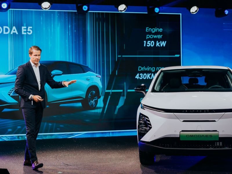 OMODA & JAECOO ENTRA NO CORAÇÃO DO MERCADO AUTOMOTIVO GLOBAL: NA POLÔNIA, CONFERÊNCIA DE IMPRENSA FOI VERDADEIRO SUCESSO