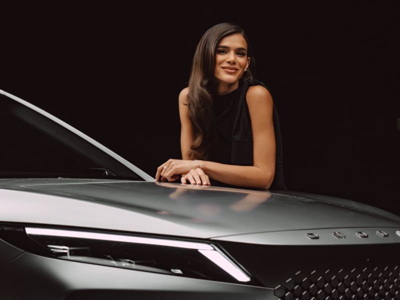 BRUNA MARQUEZINE É A NOVA EMBAIXADORA DA OMODA NO BRASIL